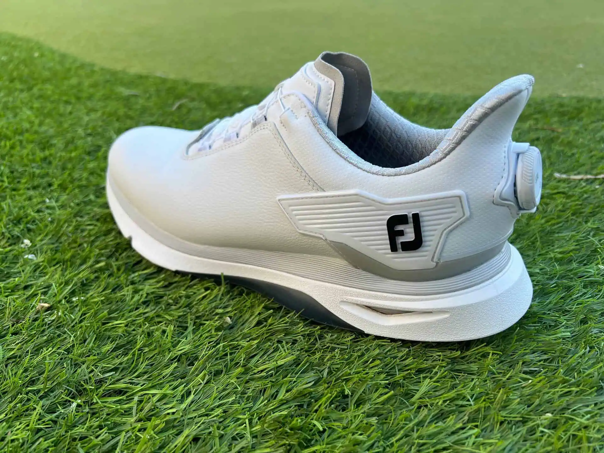 【3/23迄の出品】FootJoy PRO/SLX BOA 27㎝ ホワイト 3/23迄の出品】FootJoy PRO/SLX BOA 27㎝ ホワイト FootJoy] ゴルフ