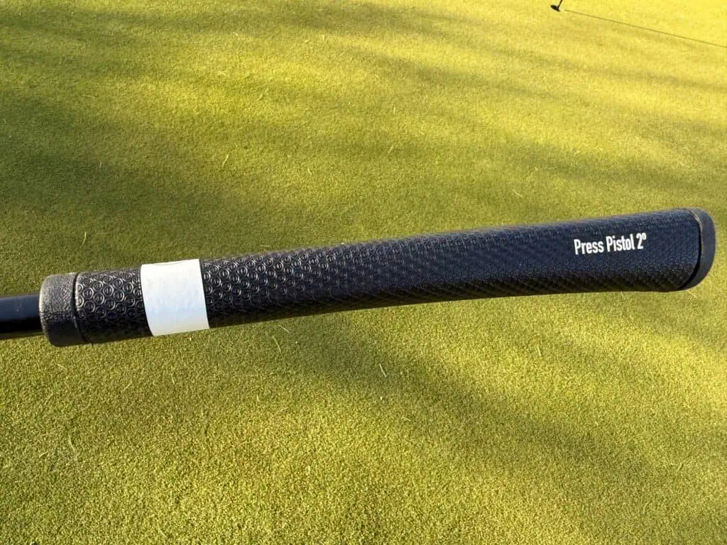 Press Pistol 2° grip on the OZ.1 putter